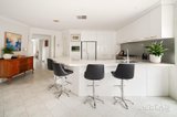 https://images.listonce.com.au/custom/160x/listings/2-manor-house-drive-mornington-vic-3931/406/01973406_img_02.jpg?d_lh6TP-sAk