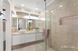 https://images.listonce.com.au/custom/160x/listings/2-marina-court-notting-hill-vic-3168/392/01977392_img_11.jpg?8plUX3ozE84