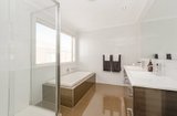 https://images.listonce.com.au/custom/160x/listings/2-may-court-glen-waverley-vic-3150/114/01986114_img_04.jpg?58eRAhZo5Dk