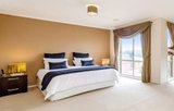 https://images.listonce.com.au/custom/160x/listings/2-may-court-glen-waverley-vic-3150/114/01986114_img_06.jpg?58eGUsb8ncQ