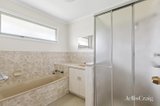 https://images.listonce.com.au/custom/160x/listings/2-mayfair-drive-newtown-vic-3220/742/01748742_img_11.jpg?oIpnE1yrUd0