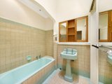 https://images.listonce.com.au/custom/160x/listings/2-mcmillan-street-elsternwick-vic-3185/471/01794471_img_05.jpg?Xxocy47XQHE