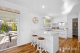 https://images.listonce.com.au/custom/160x/listings/2-morella-court-daylesford-vic-3460/372/01887372_img_05.jpg?h4yi3zlI6rk
