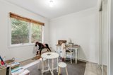 https://images.listonce.com.au/custom/160x/listings/2-mountainview-close-croydon-hills-vic-3136/525/01274525_img_08.jpg?07T5JulbQ_o