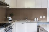 https://images.listonce.com.au/custom/160x/listings/2-mulgrave-street-kensington-vic-3031/231/01078231_img_05.jpg?LFSUsryi73U