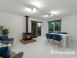 https://images.listonce.com.au/custom/160x/listings/2-nandina-close-warranwood-vic-3134/717/01525717_img_08.jpg?gMsr24mIo3U