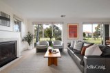 https://images.listonce.com.au/custom/160x/listings/2-narooma-place-port-melbourne-vic-3207/302/01982302_img_03.jpg?71dtEC6LgK4