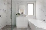 https://images.listonce.com.au/custom/160x/listings/2-narooma-place-port-melbourne-vic-3207/302/01982302_img_15.jpg?2AtK-uwTkYc