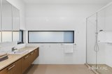 https://images.listonce.com.au/custom/160x/listings/2-newcastle-drive-mulgrave-vic-3170/382/01814382_img_07.jpg?veHt6fmrCCg