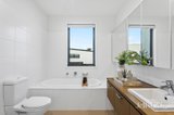 https://images.listonce.com.au/custom/160x/listings/2-newcastle-drive-mulgrave-vic-3170/382/01814382_img_10.jpg?KyrXl0xrtuc