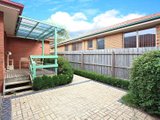 https://images.listonce.com.au/custom/160x/listings/2-norman-road-croydon-vic-3136/185/01525185_img_02.jpg?TrO3c5riMGM