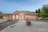 https://images.listonce.com.au/custom/160x/listings/2-norwich-close-chirnside-park-vic-3116/434/01828434_img_01.jpg?eAsfCyib-oc