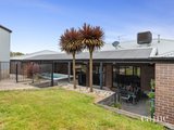 https://images.listonce.com.au/custom/160x/listings/2-oakdene-court-ballarat-north-vic-3350/637/01576637_img_22.jpg?ZR0VW8fAyfM