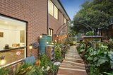 https://images.listonce.com.au/custom/160x/listings/2-oliver-avenue-blackburn-vic-3130/819/01723819_img_14.jpg?pN9H3_JYJvU