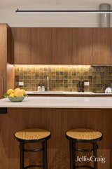 https://images.listonce.com.au/custom/160x/listings/2-orchard-grove-heathmont-vic-3135/799/01974799_img_04.jpg?A5uaxwQHLWo