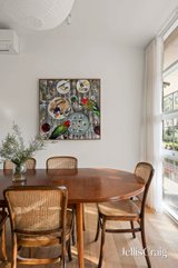 https://images.listonce.com.au/custom/160x/listings/2-orchard-grove-heathmont-vic-3135/799/01974799_img_06.jpg?47eH8Pq1psg
