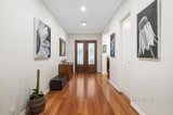 https://images.listonce.com.au/custom/160x/listings/2-ormiston-street-mount-waverley-vic-3149/104/01681104_img_09.jpg?y62akmsVreU