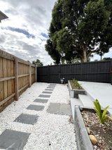 https://images.listonce.com.au/custom/160x/listings/2-outhwaite-avenue-doncaster-vic-3108/536/01909536_img_08.jpg?Z545-x0R5aA