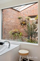 https://images.listonce.com.au/custom/160x/listings/2-page-court-wonga-park-vic-3115/334/01813334_img_11.jpg?4ULXOIZsqqs