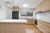 https://images.listonce.com.au/custom/160x/listings/2-pamela-street-mount-waverley-vic-3149/587/01796587_img_04.jpg?7NJRv-vbwTE