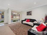 https://images.listonce.com.au/custom/160x/listings/2-paperbark-close-kilsyth-vic-3137/642/01525642_img_02.jpg?KFHT41ciiaU