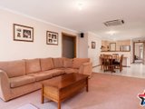 https://images.listonce.com.au/custom/160x/listings/2-pearl-court-mount-evelyn-vic-3796/696/01524696_img_07.jpg?e0N8_qKfLtA