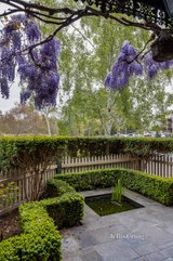 https://images.listonce.com.au/custom/160x/listings/2-peppercorn-terrace-pascoe-vale-south-vic-3044/118/01288118_img_12.jpg?_l8yCct8oq0