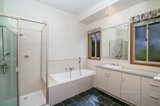 https://images.listonce.com.au/custom/160x/listings/2-peter-godden-drive-woodend-vic-3442/104/01896104_img_12.jpg?VTSGkfAd2gE