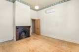 https://images.listonce.com.au/custom/160x/listings/2-phoenix-street-maldon-vic-3463/040/01022040_img_04.jpg?jErKJWYZXAA