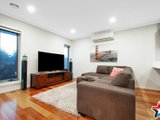 https://images.listonce.com.au/custom/160x/listings/2-prestige-close-mooroolbark-vic-3138/460/01529460_img_02.jpg?X7NYKiiVPPc