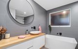 https://images.listonce.com.au/custom/160x/listings/2-redmill-court-lilydale-vic-3140/059/01949059_img_10.jpg?sq0bZlldVUQ