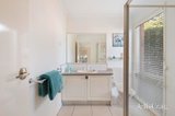 https://images.listonce.com.au/custom/160x/listings/2-regent-avenue-mooroolbark-vic-3138/660/01779660_img_12.jpg?AqzvpcWjsRc