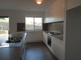 https://images.listonce.com.au/custom/160x/listings/2-rennick-avenue-kyneton-vic-3444/176/01880176_img_03.jpg?xoAc4-b2wE8
