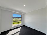 https://images.listonce.com.au/custom/160x/listings/2-rockbank-walk-armstrong-creek-vic-3217/018/01971018_img_07.jpg?D2SCOYQL-S0