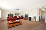 https://images.listonce.com.au/custom/160x/listings/2-rocke-court-trentham-vic-3458/104/00173104_img_07.jpg?BfgtJ8x6dIk