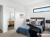 https://images.listonce.com.au/custom/160x/listings/2-rosario-place-mooroolbark-vic-3138/490/01526490_img_11.jpg?y-NmjAtr6U4