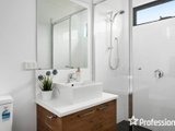 https://images.listonce.com.au/custom/160x/listings/2-rosario-place-mooroolbark-vic-3138/490/01526490_img_13.jpg?9ucb2e2CUWU