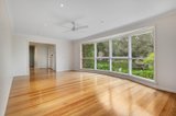 https://images.listonce.com.au/custom/160x/listings/2-severn-court-mount-waverley-vic-3149/973/00302973_img_03.jpg?A5vtg6A5qvM