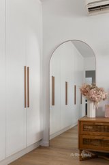 https://images.listonce.com.au/custom/160x/listings/2-shadwell-street-cheltenham-vic-3192/119/01732119_img_10.jpg?_ps5vRV4DDk
