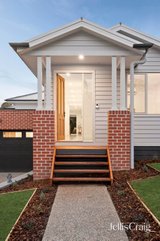 https://images.listonce.com.au/custom/160x/listings/2-silver-leaf-court-seville-vic-3139/070/01779070_img_02.jpg?HVsReZ6Hexc