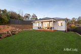 https://images.listonce.com.au/custom/160x/listings/2-silver-leaf-court-seville-vic-3139/070/01779070_img_25.jpg?Qp2e1ERjL6I