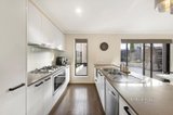 https://images.listonce.com.au/custom/160x/listings/2-spriggs-drive-croydon-vic-3136/495/01632495_img_05.jpg?qsc7QfOM8Ds