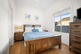 https://images.listonce.com.au/custom/160x/listings/2-stanbridge-street-daylesford-vic-3460/111/01896111_img_08.jpg?YGIWBpjnITc