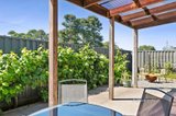 https://images.listonce.com.au/custom/160x/listings/2-stanbridge-street-daylesford-vic-3460/111/01896111_img_14.jpg?yELD9BFNHjo