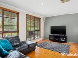 https://images.listonce.com.au/custom/160x/listings/2-sunburst-court-mooroolbark-vic-3138/997/01524997_img_02.jpg?m65lPrQfico