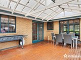 https://images.listonce.com.au/custom/160x/listings/2-sunburst-court-mooroolbark-vic-3138/997/01524997_img_09.jpg?_OzAExqPPsk