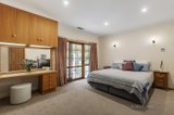 https://images.listonce.com.au/custom/160x/listings/2-swansfield-court-warrandyte-vic-3113/050/00838050_img_08.jpg?RRL6ArSI4Tk