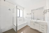 https://images.listonce.com.au/custom/160x/listings/2-teal-court-forest-hill-vic-3131/081/01816081_img_04.jpg?l7ZMJGuq7MM