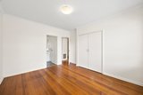 https://images.listonce.com.au/custom/160x/listings/2-teal-court-forest-hill-vic-3131/081/01816081_img_05.jpg?wiYKTB6fGXI