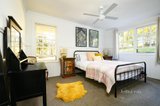 https://images.listonce.com.au/custom/160x/listings/2-tessiers-road-daylesford-vic-3460/116/01896116_img_11.jpg?QjpK_8a2bRU